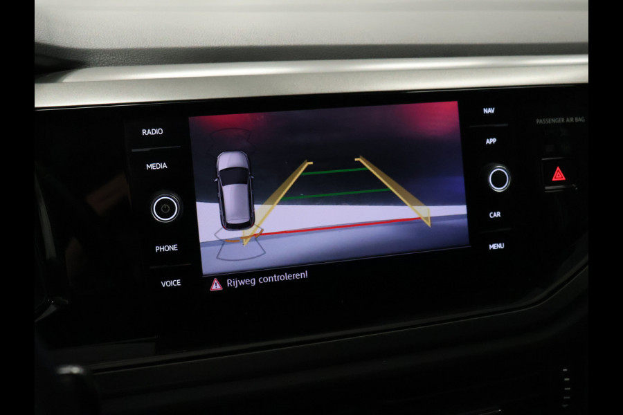 Volkswagen Polo 1.0 TSI Highline [DIGITAL DASH, APPLE CARPLAY, ANDROID, ADAPTIVE CRUISE, CAMERA, PDC V+A, NAVIGATIE, AIRCO, NIEUWSTAAT]