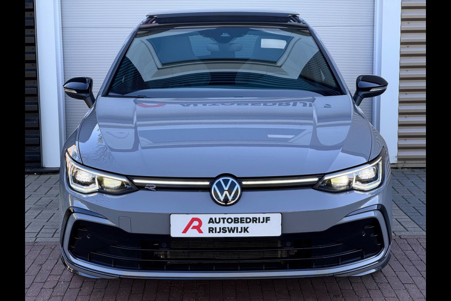 Volkswagen Golf 1.5 eTSI R-Line Pano/Matrix/Camera