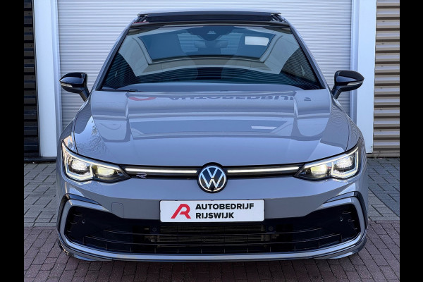 Volkswagen Golf 1.5 eTSI R-Line Pano/Matrix/Camera