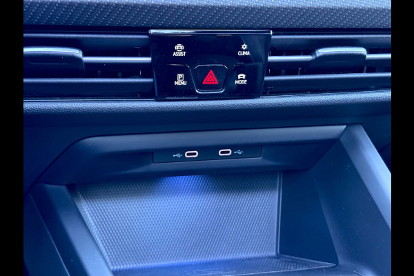 Volkswagen Golf 1.5 eTSI R-Line Pano/Matrix/Camera