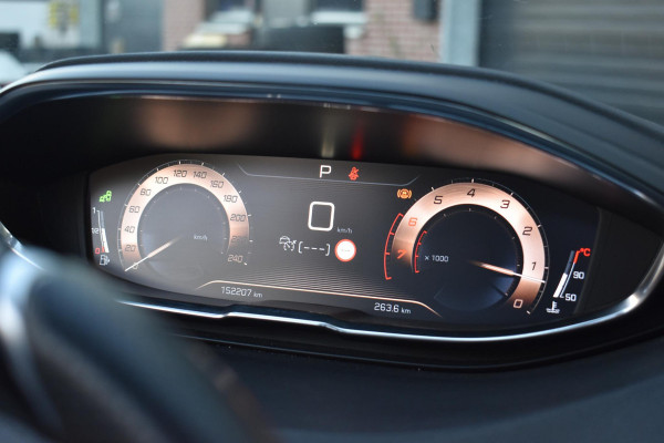 Peugeot 5008 1.6 e-THP GT-Line Pano Lane Camera 7P