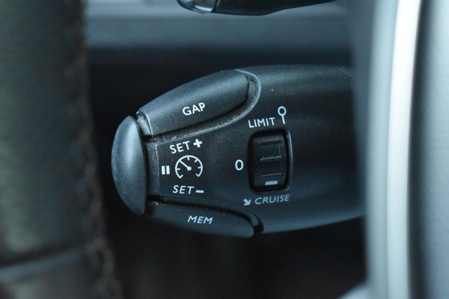 Peugeot 5008 1.6 e-THP GT-Line Pano Lane Camera 7P