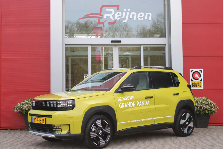 Fiat Grande Panda LA PRIMA 113PK 11 kW 44 kWh | WINTERPACK: STOEL/STUUR/VOORRUIT VERWARMING | DRAADLOZE APPLE CARPLAY/ANDROID AUTO | NAVIGATIE | ACHTERUITRIJCAMERA | PARKEERSENSOREN VOOR + ACHTER | DRAADLOZE TELEFOONLADER | LED KOPLAMPEN | CLIMATE CONTROL | 3-FASE | 17" LICHTMETALEN VELGEN | PRIVACY GLASS | ACHTERSPOILER |