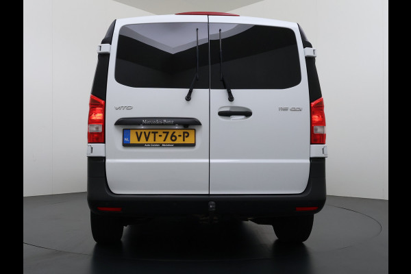 Mercedes-Benz Vito 116CDI 164pk AUT-9 Navi Adaptive-Control Camera *Sortimo Kasten* PDC-a+v Lane-Assist Sport/Comfort-Stoelen+Verwarmd Trekhaak Ecc Betonplex Vloer Schuifdeur Achterdeuren Licht-/regensensor Zijwind assistent Getint-Glas1e Eigenaar 2.500KG Trekgewicht 54.251 ex ex nieuw (86.370 inc inc.))