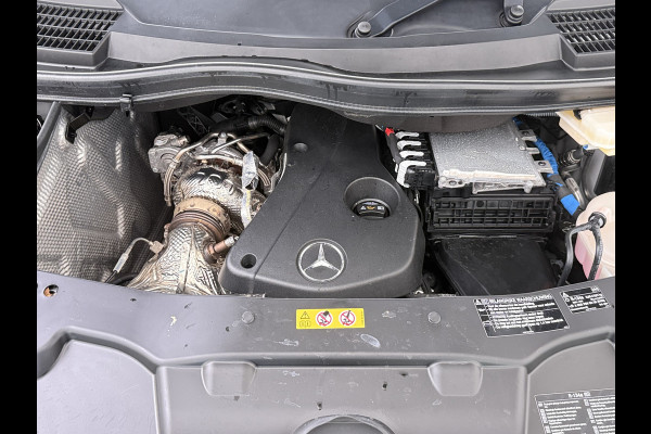 Mercedes-Benz Vito 116CDI 164pk AUT-9 Navi Adaptive-Control Camera *Sortimo Kasten* PDC-a+v Lane-Assist Sport/Comfort-Stoelen+Verwarmd Trekhaak Ecc Betonplex Vloer Schuifdeur Achterdeuren Licht-/regensensor Zijwind assistent Getint-Glas1e Eigenaar 2.500KG Trekgewicht 54.251 ex ex nieuw (86.370 inc inc.))