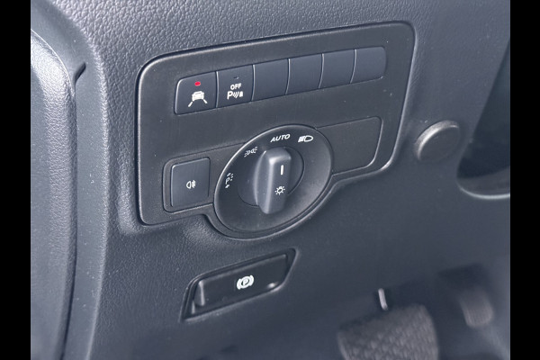 Mercedes-Benz Vito 116CDI 164pk AUT-9 Navi Adaptive-Control Camera *Sortimo Kasten* PDC-a+v Lane-Assist Sport/Comfort-Stoelen+Verwarmd Trekhaak Ecc Betonplex Vloer Schuifdeur Achterdeuren Licht-/regensensor Zijwind assistent Getint-Glas1e Eigenaar 2.500KG Trekgewicht 54.251 ex ex nieuw (86.370 inc inc.))