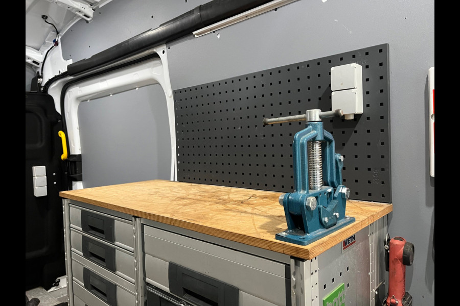 Ford E-Transit SERVICEWAGEN ELEKTRISCH 350 L2H3 Trend 68 kWh BOTT INRICHTING, V230 OMVORMER, LUXE UITVOERING, RIJKLAARPRIJS!