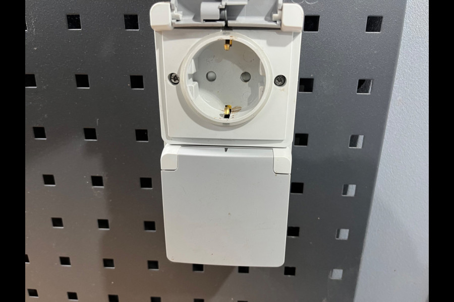 Ford E-Transit SERVICEWAGEN ELEKTRISCH 350 L2H3 Trend 68 kWh BOTT INRICHTING, V230 OMVORMER, LUXE UITVOERING, RIJKLAARPRIJS!