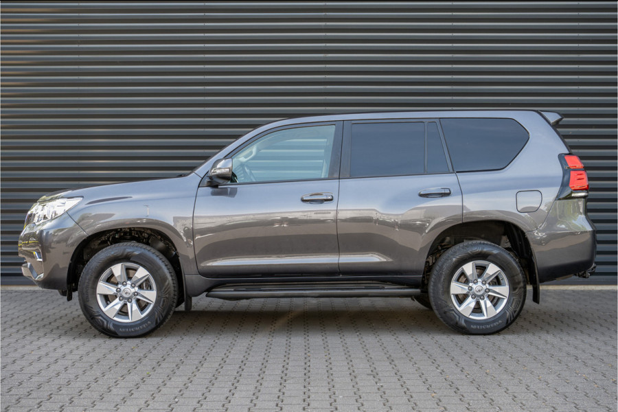 Toyota Land Cruiser 2.8 D-4D-F Grijs kenteken - Grijs metallic