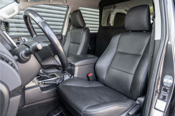 Toyota Land Cruiser 2.8 D-4D-F Grijs kenteken - Grijs metallic