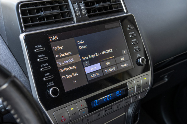 Toyota Land Cruiser 2.8 D-4D-F Grijs kenteken - Grijs metallic