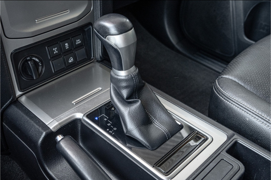 Toyota Land Cruiser 2.8 D-4D-F Grijs kenteken - Grijs metallic