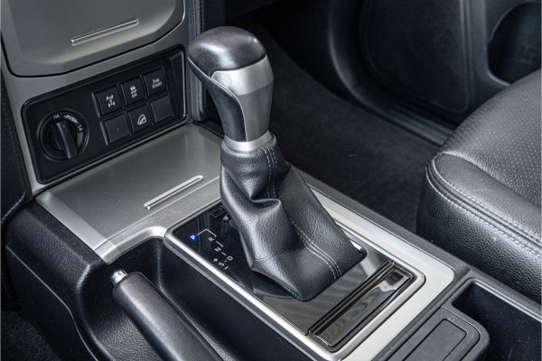 Toyota Land Cruiser 2.8 D-4D-F Grijs kenteken - Grijs metallic