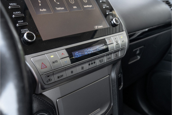 Toyota Land Cruiser 2.8 D-4D-F Grijs kenteken - Grijs metallic