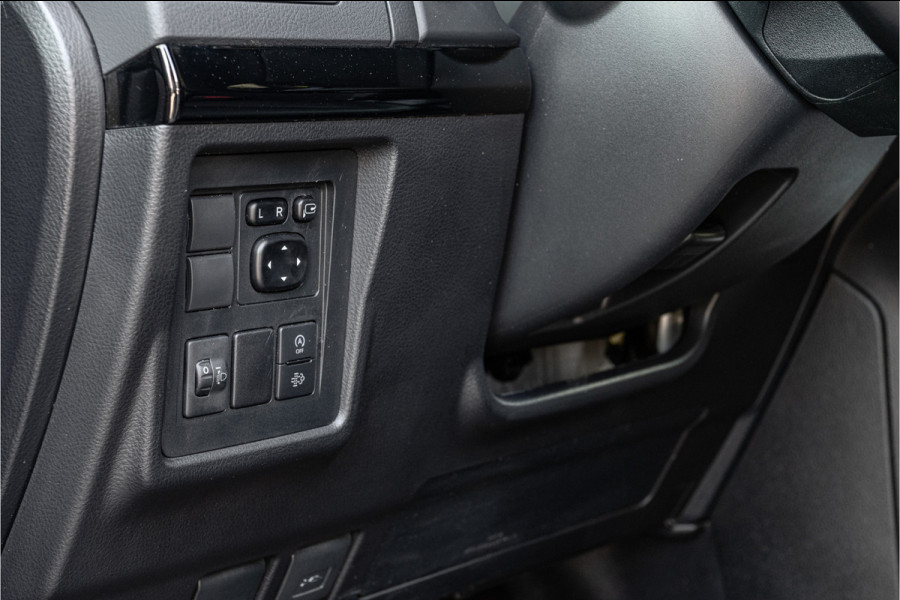 Toyota Land Cruiser 2.8 D-4D-F Grijs kenteken - Grijs metallic