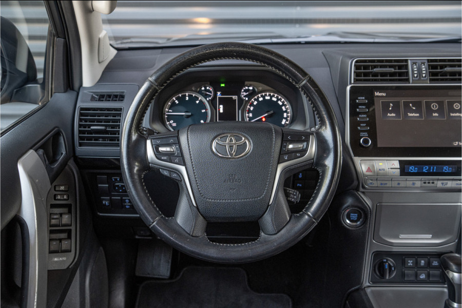 Toyota Land Cruiser 2.8 D-4D-F Grijs kenteken - Grijs metallic