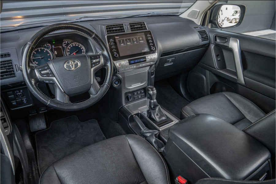 Toyota Land Cruiser 2.8 D-4D-F Grijs kenteken - Grijs metallic