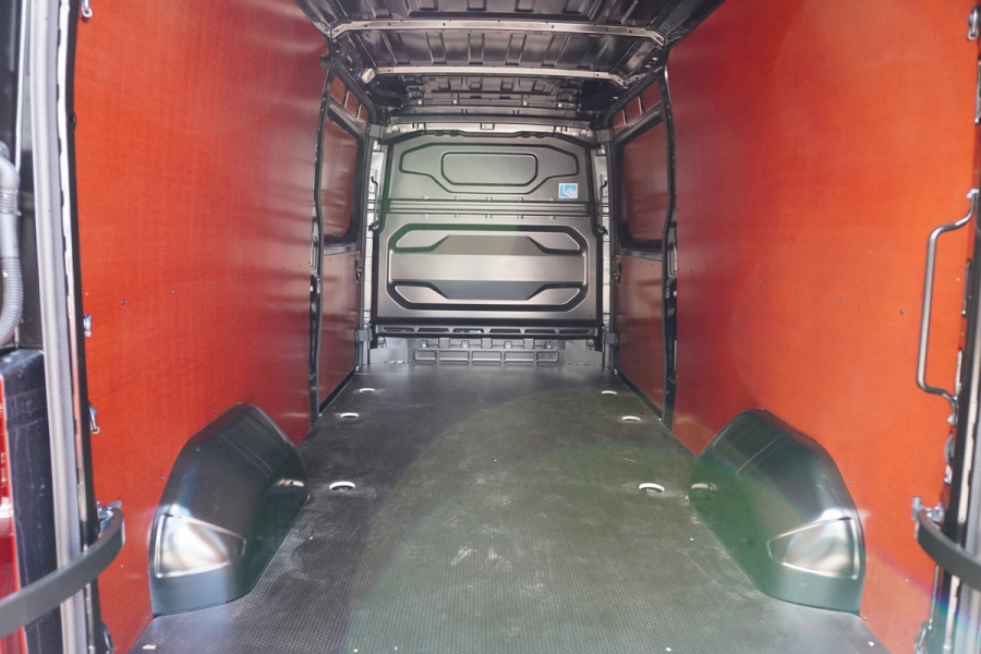 Renault Master T35 2.0 dCi 170PK L3H2 Extra Schuifdeur links en Rechts Nr. V070 | Climate | Navi | Cruise | Trekhaak | Betimmering