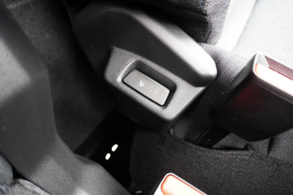 Renault Master T35 2.0 dCi 170PK L3H2 Extra Schuifdeur links en Rechts Nr. V070 | Climate | Navi | Cruise | Trekhaak | Betimmering