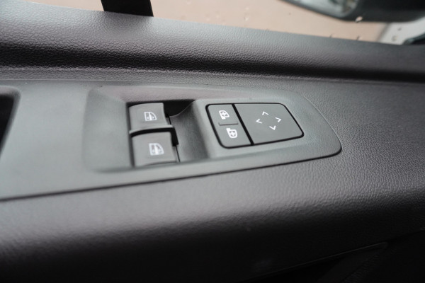 Renault Master T35 2.0 dCi 170PK L3H2 Extra Schuifdeur links en Rechts Nr. V070 | Climate | Navi | Cruise | Trekhaak | Betimmering