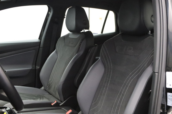 Volkswagen ID.4 Pro 77 kWh, Leder-Alcantara, Trekhaak, Carplay, Camera