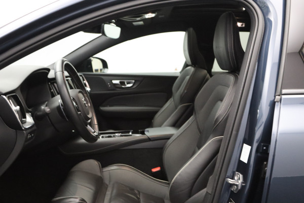 Volvo V60 2.0 T8 Twin Engine AWD 390 PK R-Design PHEV, Panoramadak, LED, 19" LM, Memory