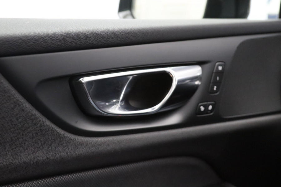Volvo V60 2.0 T8 Twin Engine AWD 390 PK R-Design PHEV, Panoramadak, LED, 19" LM, Memory