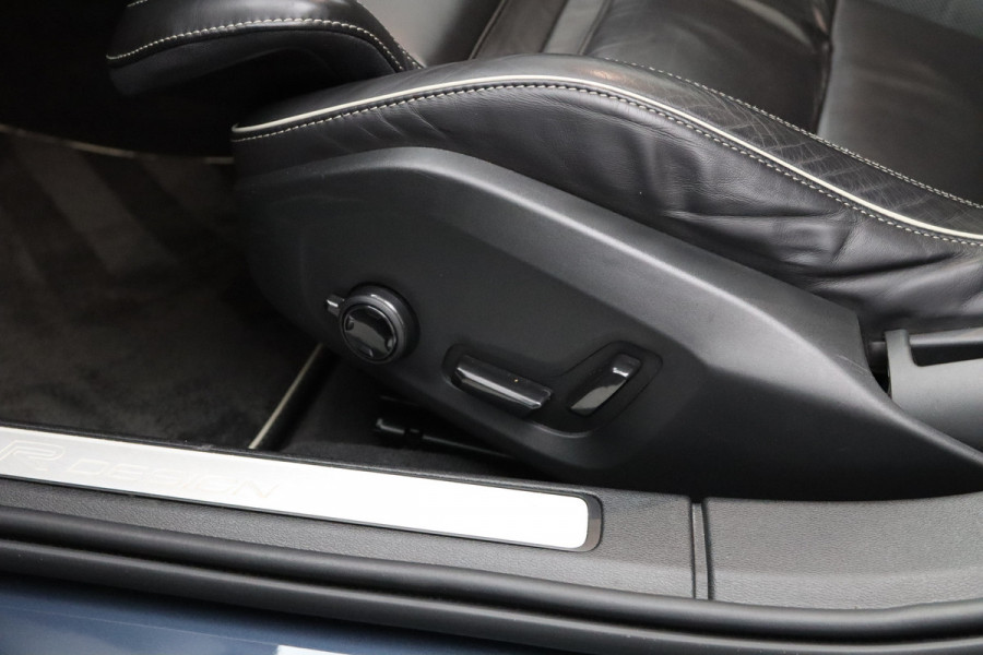 Volvo V60 2.0 T8 Twin Engine AWD 390 PK R-Design PHEV, Panoramadak, LED, 19" LM, Memory