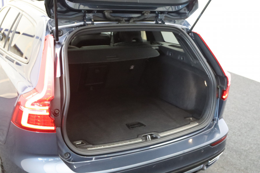 Volvo V60 2.0 T8 Twin Engine AWD 390 PK R-Design PHEV, Panoramadak, LED, 19" LM, Memory