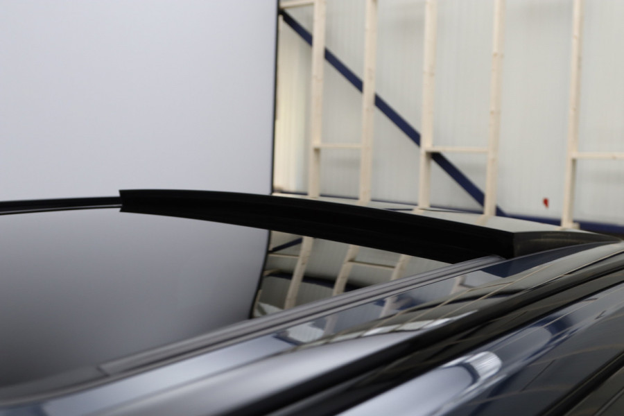 Volvo V60 2.0 T8 Twin Engine AWD 390 PK R-Design PHEV, Panoramadak, LED, 19" LM, Memory