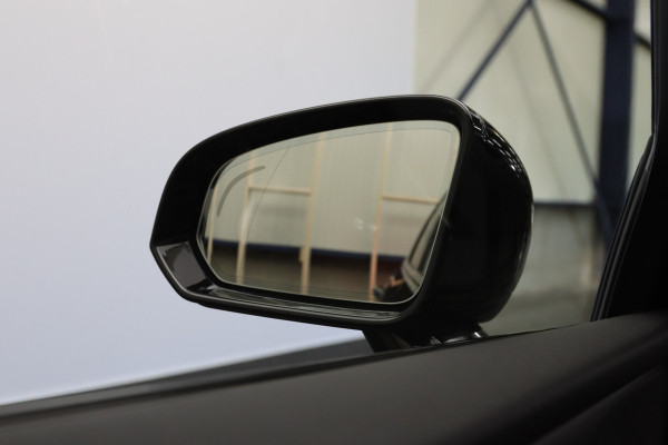 Volvo V60 2.0 T8 Twin Engine AWD 390 PK R-Design PHEV, Panoramadak, LED, 19" LM, Memory