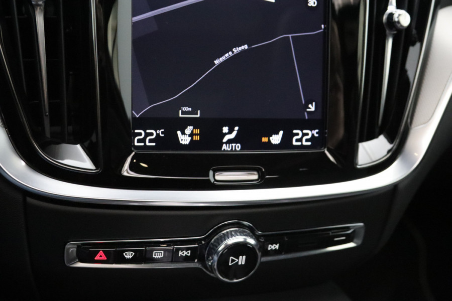 Volvo V60 2.0 T8 Twin Engine AWD 390 PK R-Design PHEV, Panoramadak, LED, 19" LM, Memory