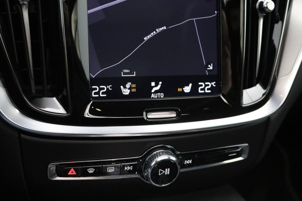 Volvo V60 2.0 T8 Twin Engine AWD 390 PK R-Design PHEV, Panoramadak, LED, 19" LM, Memory