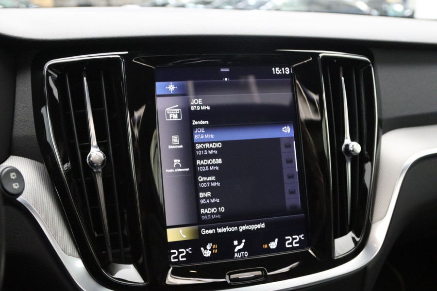 Volvo V60 2.0 T8 Twin Engine AWD 390 PK R-Design PHEV, Panoramadak, LED, 19" LM, Memory