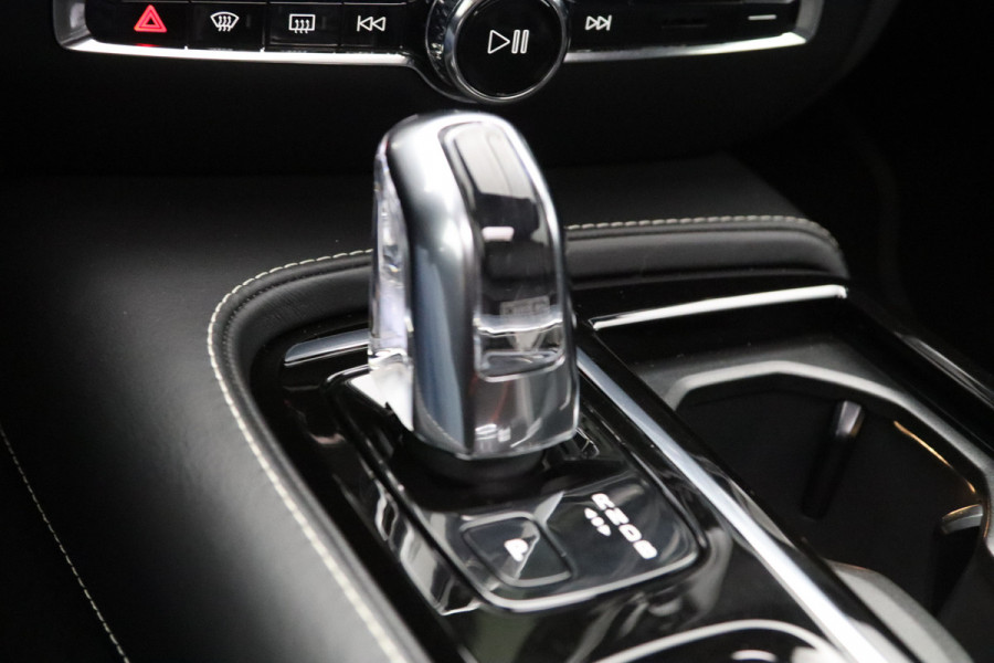 Volvo V60 2.0 T8 Twin Engine AWD 390 PK R-Design PHEV, Panoramadak, LED, 19" LM, Memory