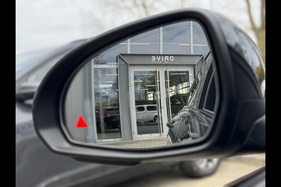 Mercedes-Benz C-Klasse Estate 300 e AMG Line Night|Pano|Leer|Stoelventilatie|Massage|ACC