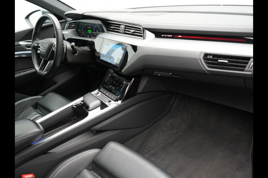 Audi e-tron 50 Quattro 2x S Line 313pk Dealer O.H INCL BTW | Luchtvering | Panodak | Head Up | Adaptive Cruise | Sfeerverlichting | Lederen Sportstoelen Verwarmd | Keyless | Navigatie | 20"L.M | DAB | Virtual |