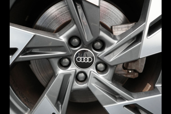 Audi e-tron 50 Quattro 2x S Line 313pk Dealer O.H INCL BTW | Luchtvering | Panodak | Head Up | Adaptive Cruise | Sfeerverlichting | Lederen Sportstoelen Verwarmd | Keyless | Navigatie | 20"L.M | DAB | Virtual |