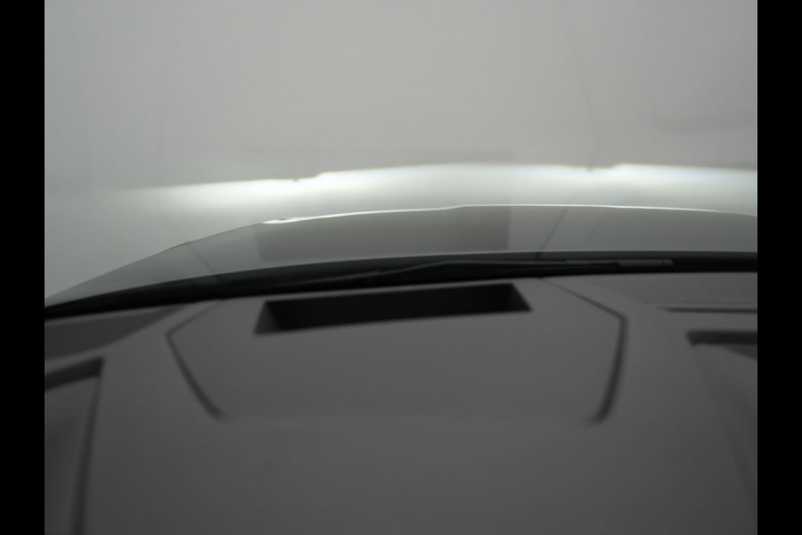 Audi e-tron 50 Quattro 2x S Line 313pk Dealer O.H INCL BTW | Luchtvering | Panodak | Head Up | Adaptive Cruise | Sfeerverlichting | Lederen Sportstoelen Verwarmd | Keyless | Navigatie | 20"L.M | DAB | Virtual |