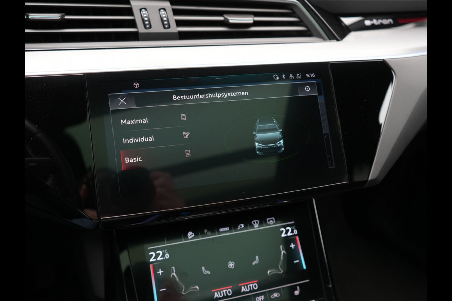 Audi e-tron 50 Quattro 2x S Line 313pk Dealer O.H INCL BTW | Luchtvering | Panodak | Head Up | Adaptive Cruise | Sfeerverlichting | Lederen Sportstoelen Verwarmd | Keyless | Navigatie | 20"L.M | DAB | Virtual |