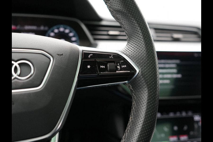 Audi e-tron 50 Quattro 2x S Line 313pk Dealer O.H INCL BTW | Luchtvering | Panodak | Head Up | Adaptive Cruise | Sfeerverlichting | Lederen Sportstoelen Verwarmd | Keyless | Navigatie | 20"L.M | DAB | Virtual |