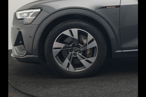 Audi e-tron 50 Quattro 2x S Line 313pk Dealer O.H INCL BTW | Luchtvering | Panodak | Head Up | Adaptive Cruise | Sfeerverlichting | Lederen Sportstoelen Verwarmd | Keyless | Navigatie | 20"L.M | DAB | Virtual |