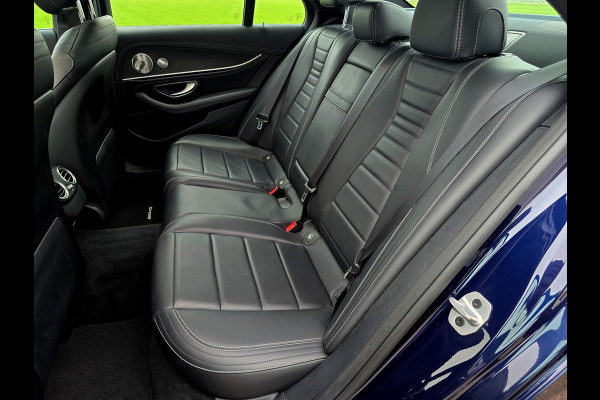 Mercedes-Benz E-Klasse 400d 4Matic Premium Plus - 340 Pk - Euro 6 - Lederen bekleding - ParkeerCamera - Schuif/Kanteldak
