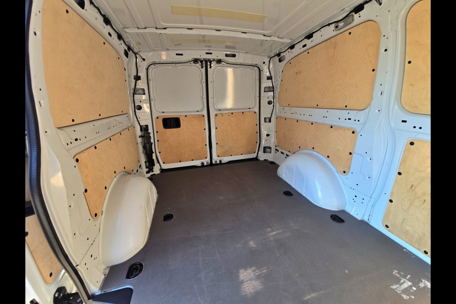 Mercedes-Benz Vito 116 CDI L2 H1 - 160 Pk - Euro 6 - AUTOMAAT - ParkeerCamera - Airco - Cruise Control