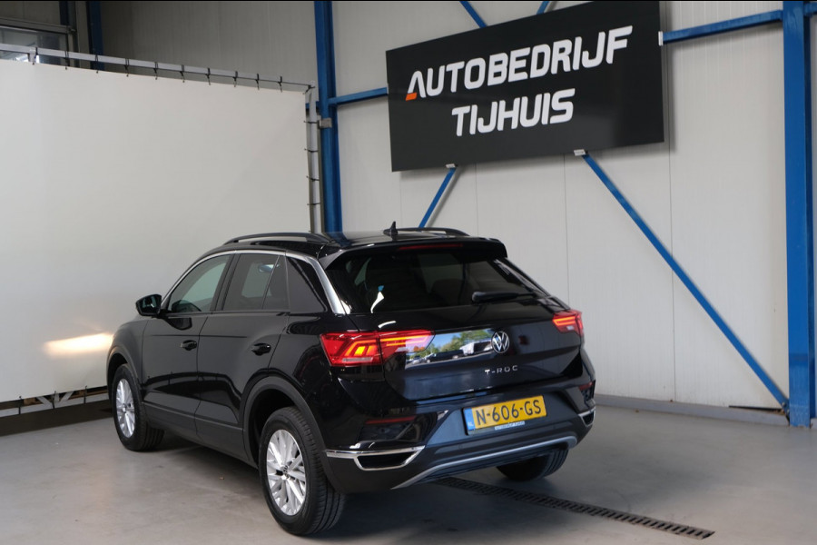 Volkswagen T-Roc 1.0 TSI Style - N.A.P. Airco, Cruise, Navi, PDC, Camera, Carplay.