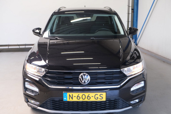Volkswagen T-Roc 1.0 TSI Style - N.A.P. Airco, Cruise, Navi, PDC, Camera, Carplay.