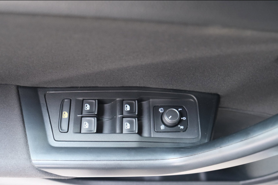 Volkswagen T-Roc 1.0 TSI Style - N.A.P. Airco, Cruise, Navi, PDC, Camera, Carplay.