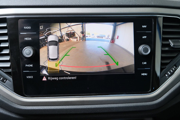Volkswagen T-Roc 1.0 TSI Style - N.A.P. Airco, Cruise, Navi, PDC, Camera, Carplay.