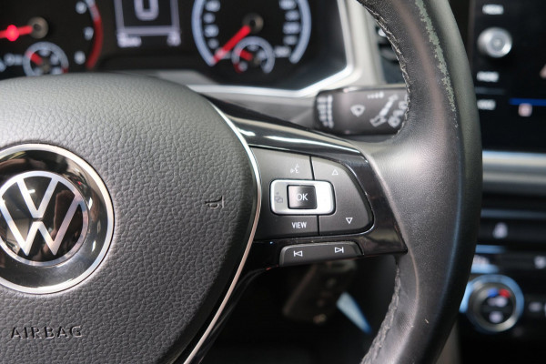 Volkswagen T-Roc 1.0 TSI Style - N.A.P. Airco, Cruise, Navi, PDC, Camera, Carplay.