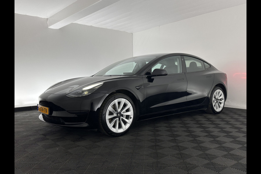 Tesla Model 3 Standard RWD Plus 60 kWh [ 3-Fase ] {SOH-91%} (INCL-BTW) Aut. *PANO | AUTOPILOT | LEATHER | KEYLESS | FULL-LED | MEMORY-PACK | TOPVIEW | DAB | CARPLAY | DIGI-COCKPIT | LANE-ASSIST | COMFORTSEATS | 19"ALU*